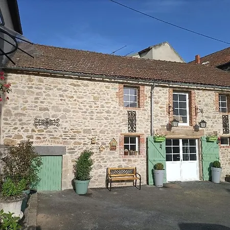 La Grenouille Amoureuse 3*