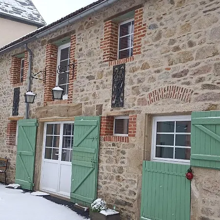 La Grenouille Amoureuse 3*