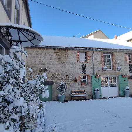 La Grenouille Amoureuse Bed & Breakfast *