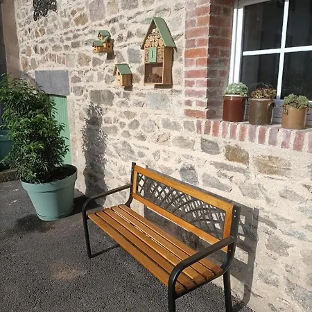 La Grenouille Amoureuse Bed & Breakfast Menat