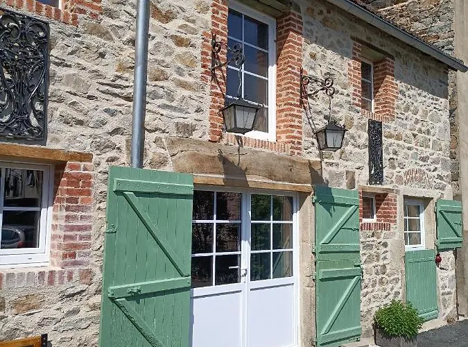 La Grenouille Amoureuse Bed & Breakfast