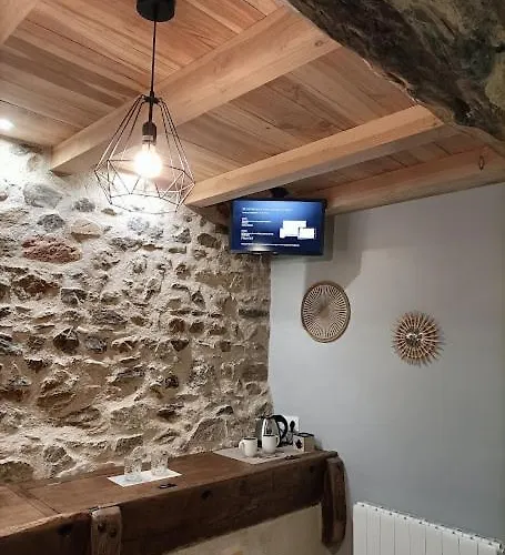 La Grenouille Amoureuse Bed & Breakfast Menat