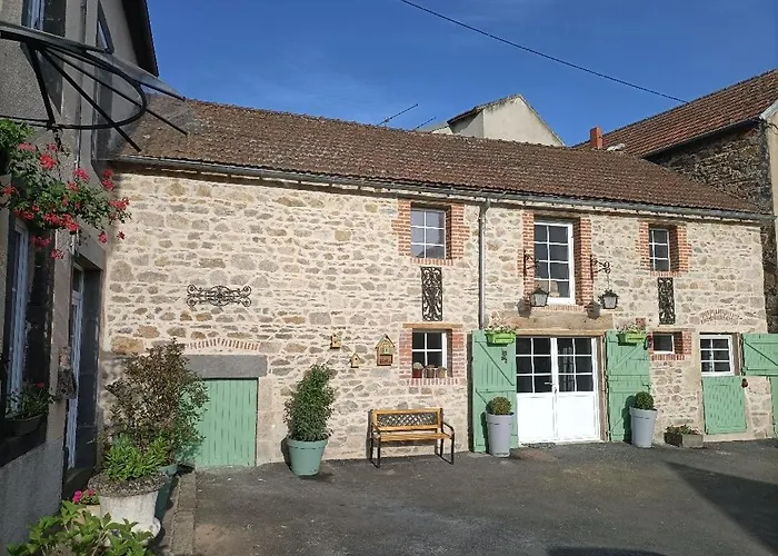 La Grenouille Amoureuse 3*